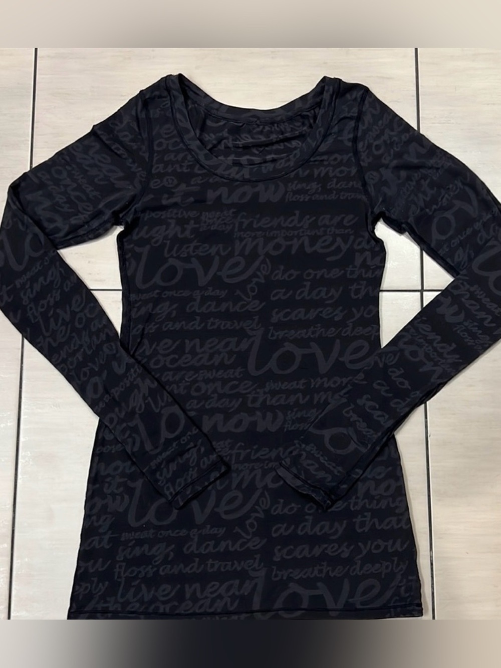 Lululemon Daily Practice See Love Manifesto Burnout Long Sleeve Sz 2 Rare - Picture 2 of 6